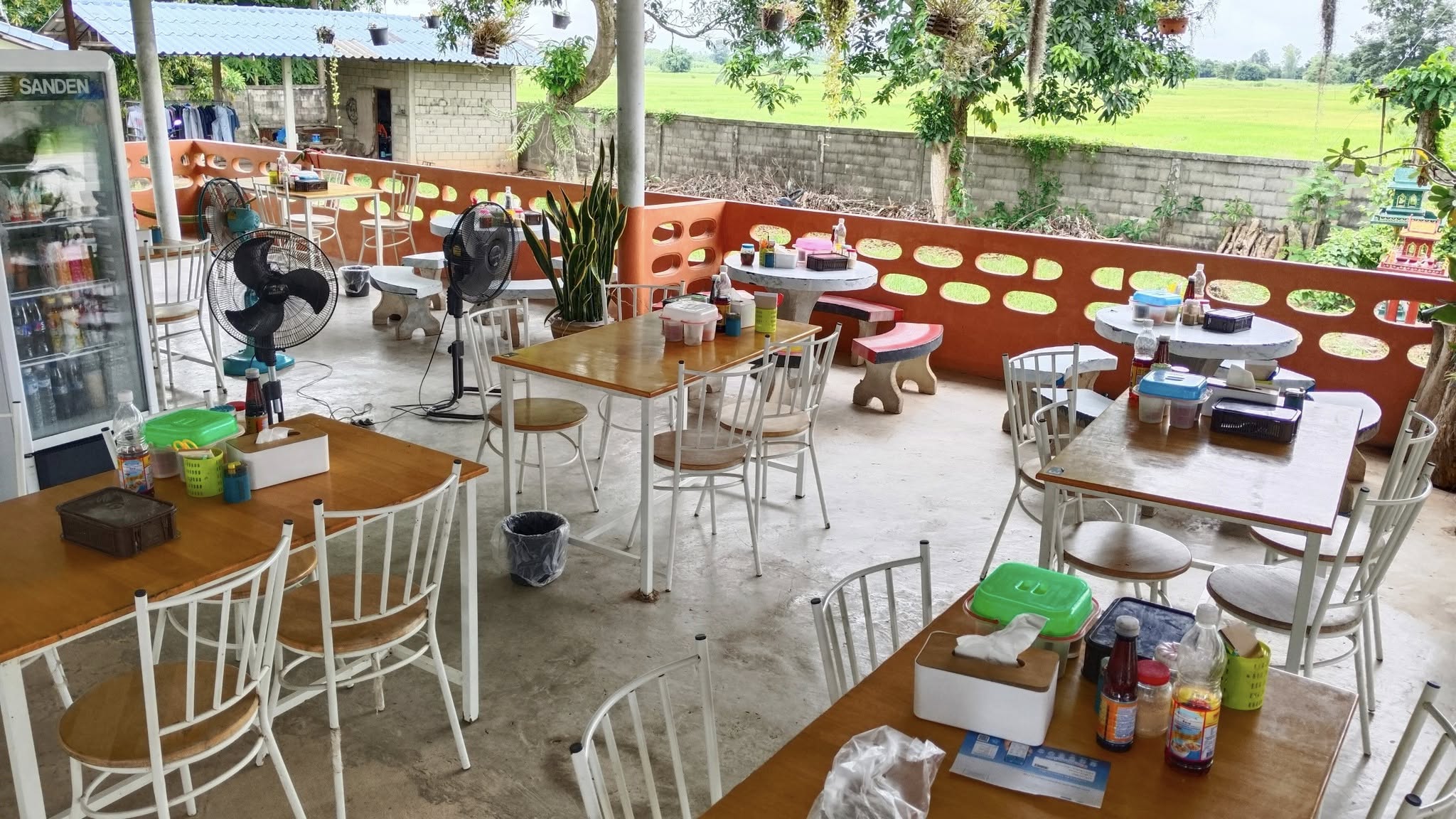 ร้านก๋วยเตี๋ยวแม่บาลเย็น